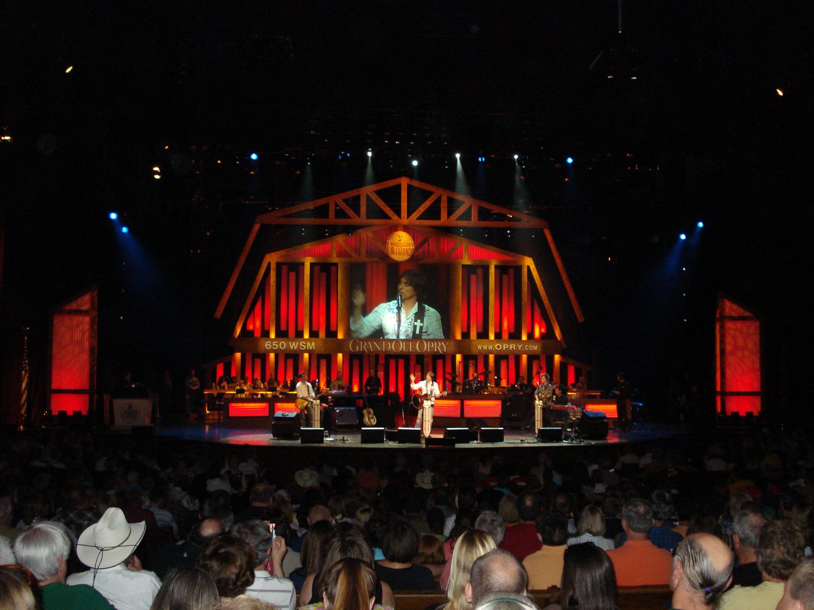 Keni Thomas on the Grand Ole Opry stage